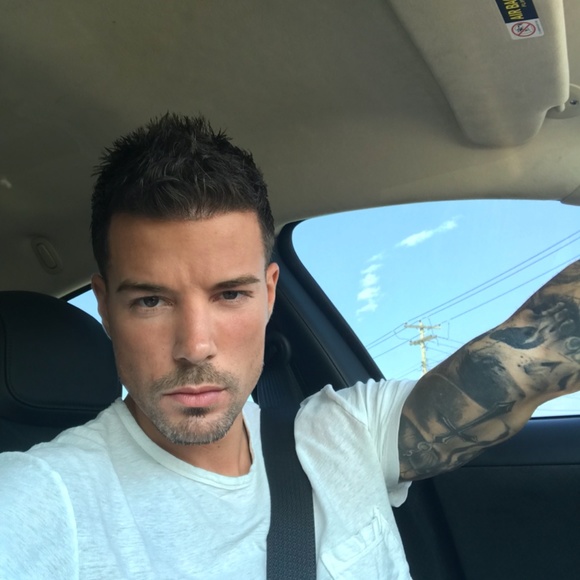 Meet your Posher, Nick - Picture 2 of 4